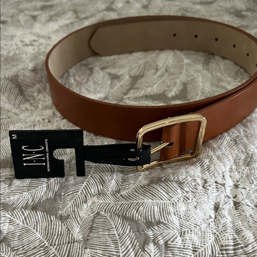 INC International Concepts Women’s Cognac Leather Belt (Med)